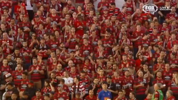 Wanderers v Mariners first half highlights