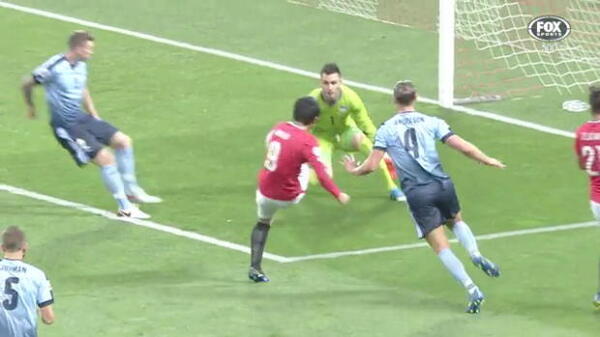 Sydney FC fail to fire in Japan
