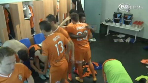 Wanderers v Roar highlights