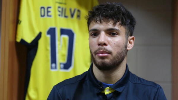 De Silva signs with the Mariners