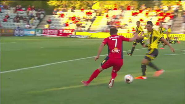 Jeronimo joins Jets after leaving Reds