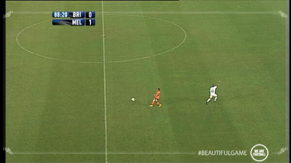 Henrique takes a catch