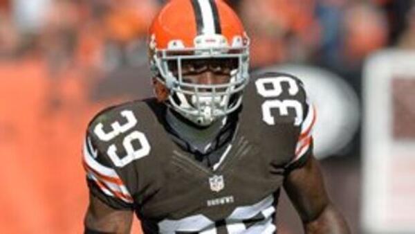 Mooy bullet stuns Wanderers