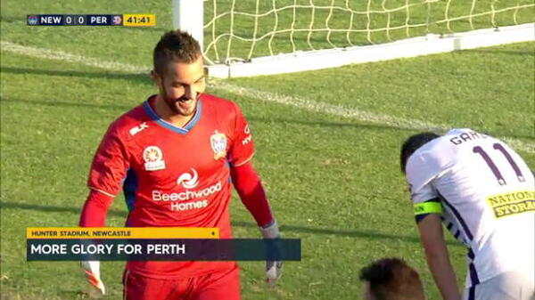 Glory overpower Jets in Newcastle