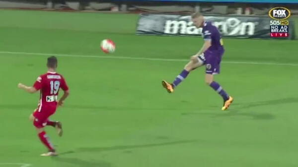 Castro's cracking volley