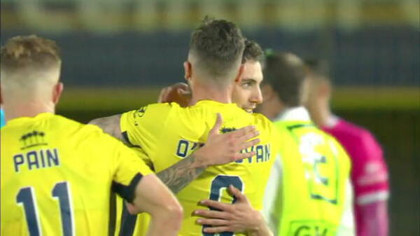 Mariners move into top six