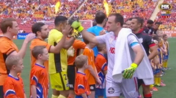 Brisbane Roar v Adelaide United highlights