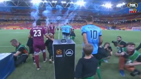 Brisbane v Sydney FC highlights