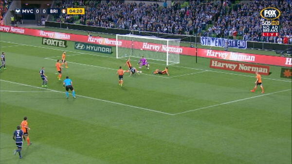 Victory v Roar match highlights