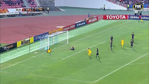 CHANCE: Toure - Somehow the score remains 2-1