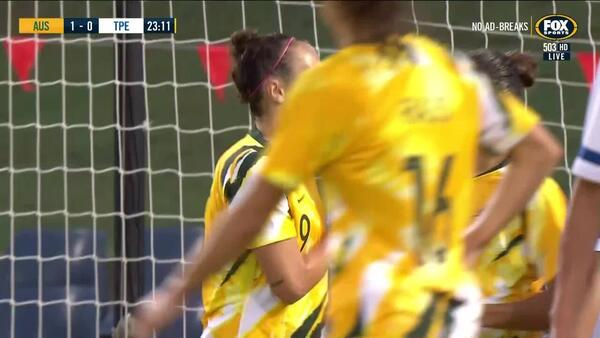 GOAL: Foord - Striker scores an early brace