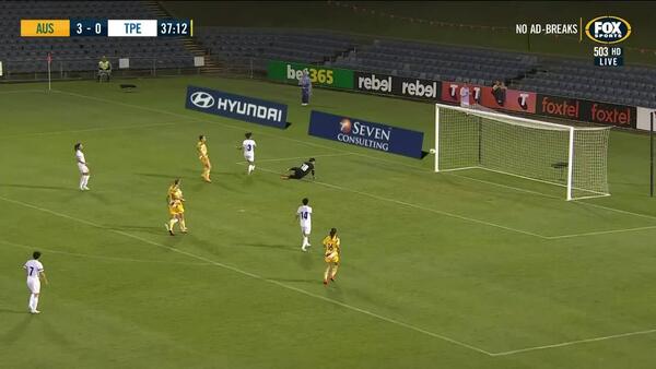 GOAL: Foord - Caitlin Foord bags a hat trick