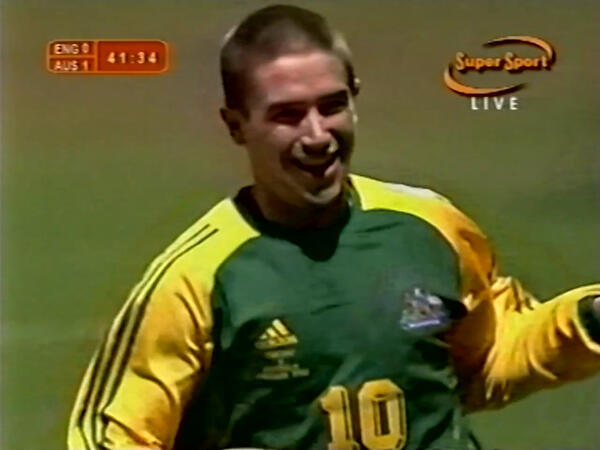 Harry Kewell doubles Socceroos' lead against England