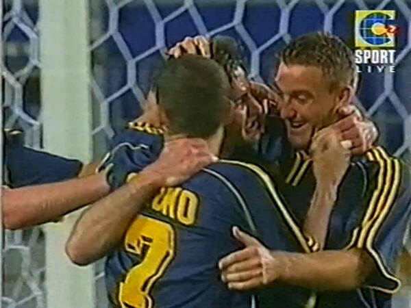 Socceroos defeat Mexico at FIFA Confederations Cup 2001