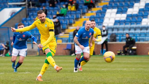 Aussies Abroad: Boyle brace sees Hibs through to quarter-final