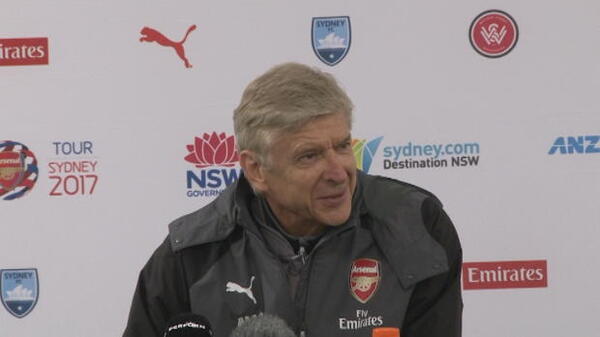 Wenger admits Redmayne mistake
