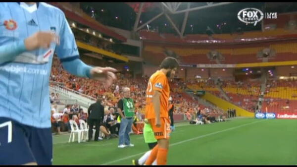 Brisbane Roar v Sydney FC first-half highlights