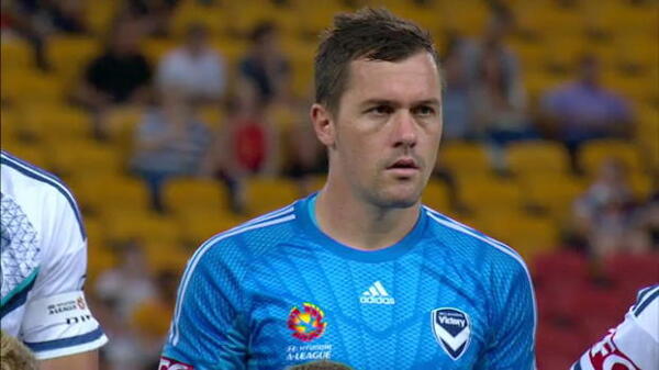 Maclaren hat-tricks sends Roar top