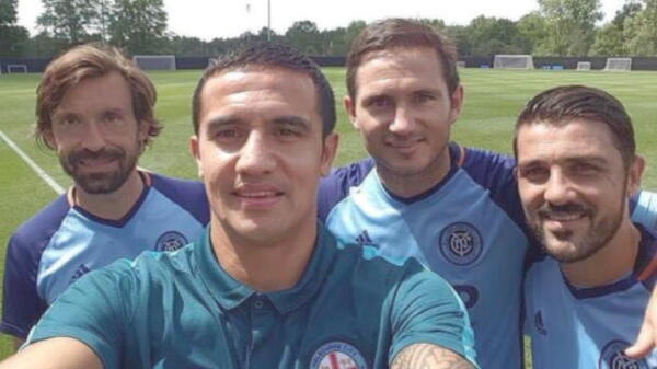 Melbourne City sign Tim Cahill