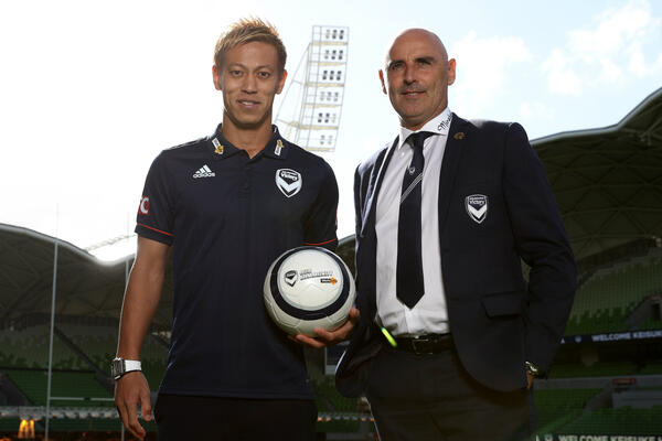 Kevin Muscat and Keisuke Honda