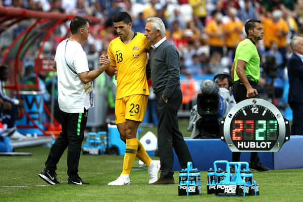 Van Marwijk's change up that could spark decisive Denmark win